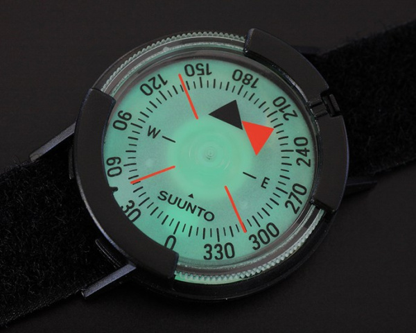 Компас Suunto M-9/Black/Black/NH на ремешке с застежкой-липучкой SS004403001 от прозводителя Suunto 